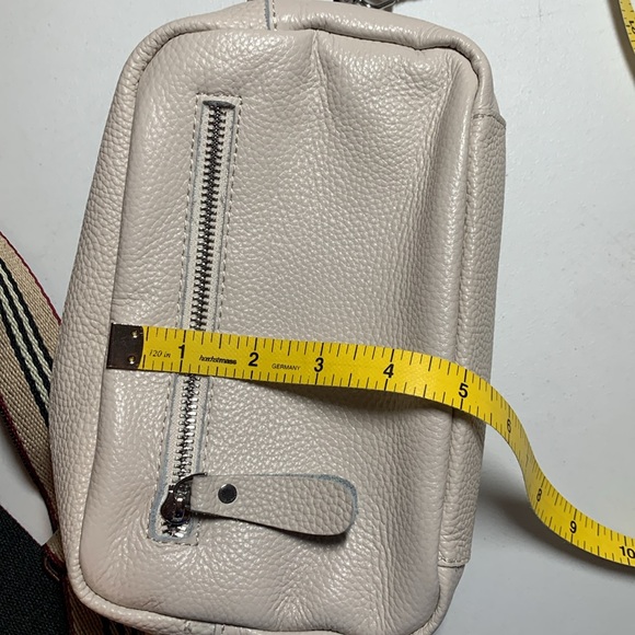 NWOT STLY & LEATHER Fashion Cream colored, guitar strap Crossbody bag - Picture 12 of 15